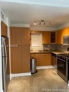 3 bedroom 2 bath Residential Lease for rent at 870 NW 87th Ave # 103, Miami FL 33172