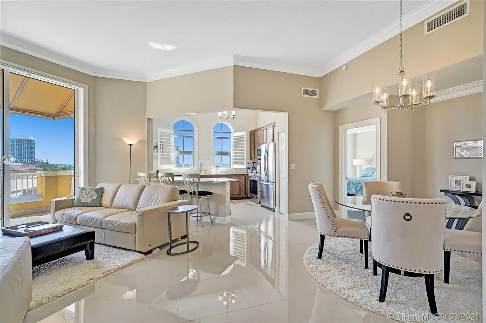 2 bedroom 2 bath Residential for sale at 3001 NE 185th St # 712, Aventura FL 33180