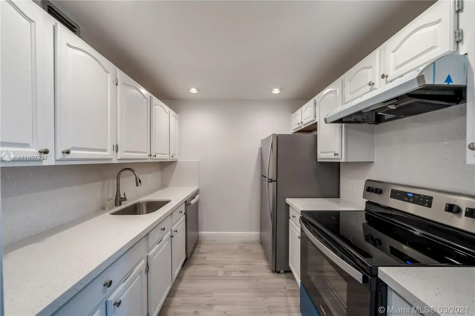 1 bedroom 1 bath Residential Lease for rent at 300 SW 134th Way # 203E, Pembroke Pines FL 33027