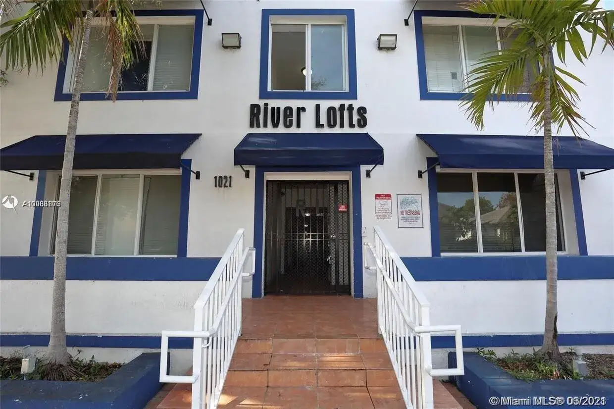 1 bedroom 1 bath Residential Lease for rent at 1021 NW 3rd St # 304, Miami FL 33128