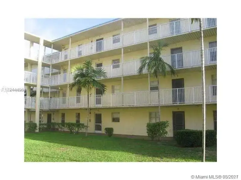 2 bedroom 2 bath Residential for sale at 2800 NW 56th Ave # H207, Lauderhill FL 33313