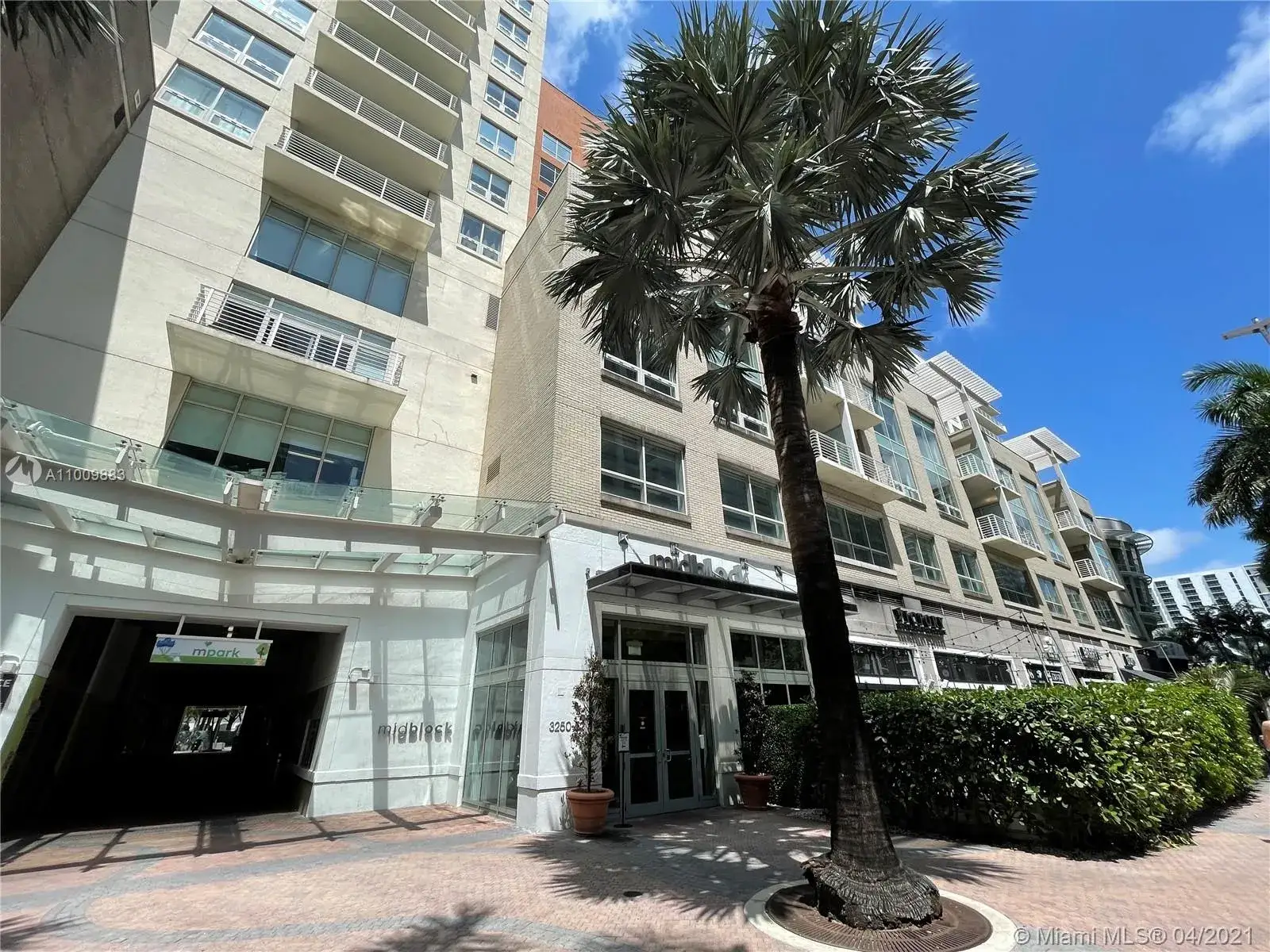 1 bedroom 1 bath Residential for sale at 3250 NE 1st Ave # 619, Miami FL 33137
