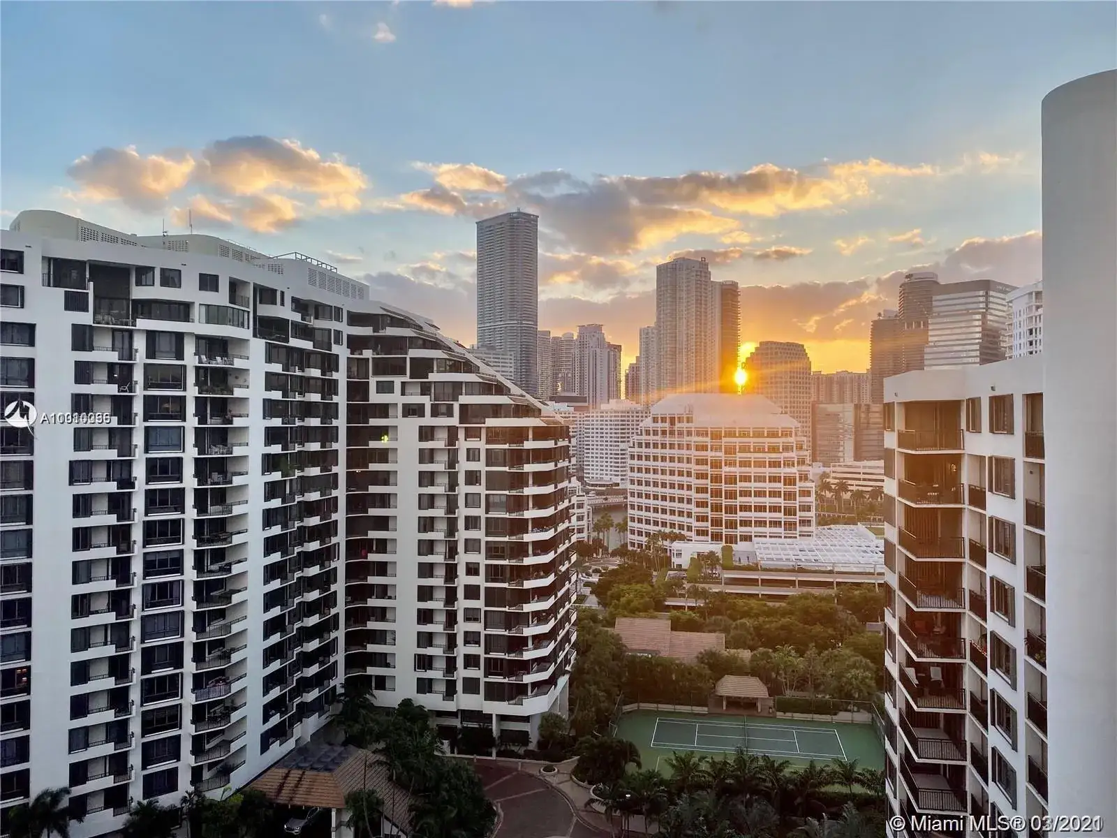 2 bedroom 2 bath Residential Lease for rent at 540 Brickell Key Dr # 1817, Miami FL 33131