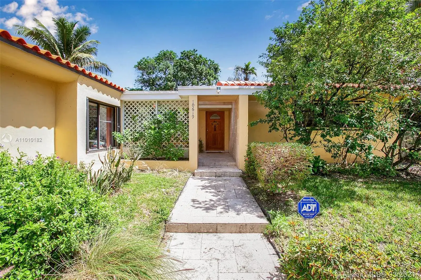 4 bedroom 3 bath Residential for sale at 10619 NE 10th Pl, Miami Shores FL 33138