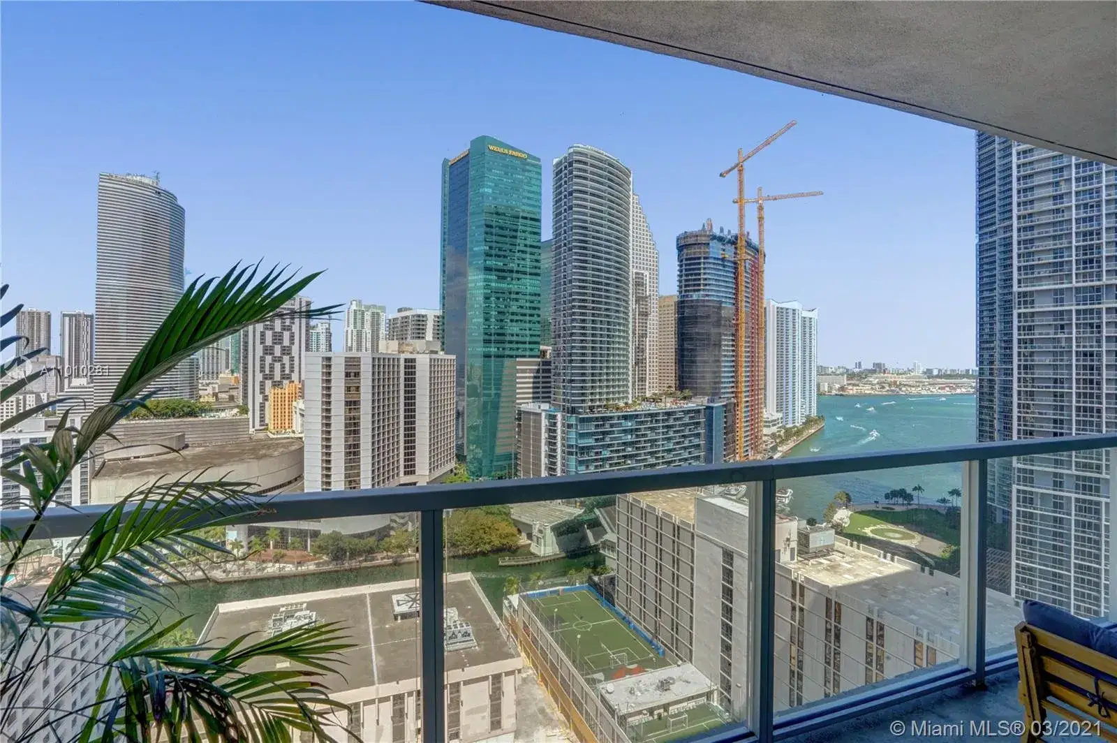 2 bedroom 2 bath Residential for sale at 55 SE 6th St # 2405, Miami FL 33131
