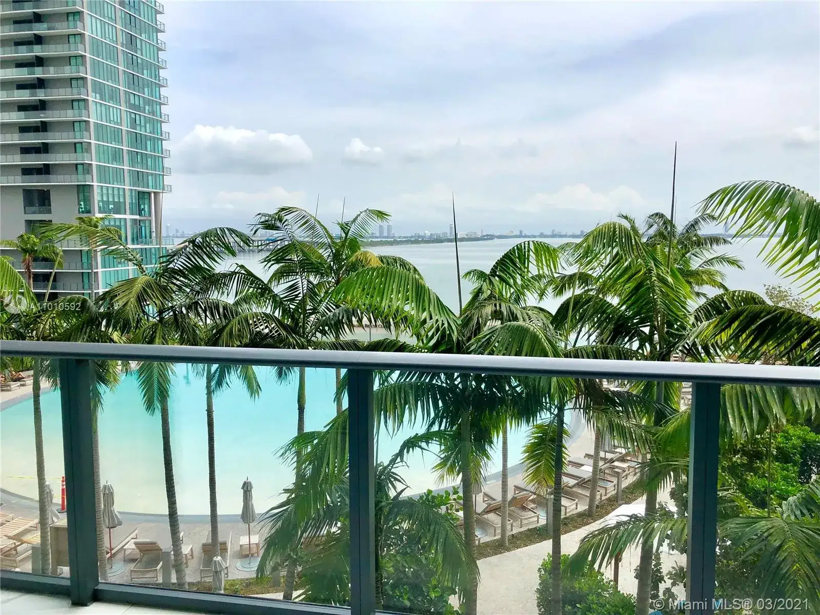 2 bedroom 3 bath Residential for sale at 480 NE 31 ST # 705, Miami FL 33137