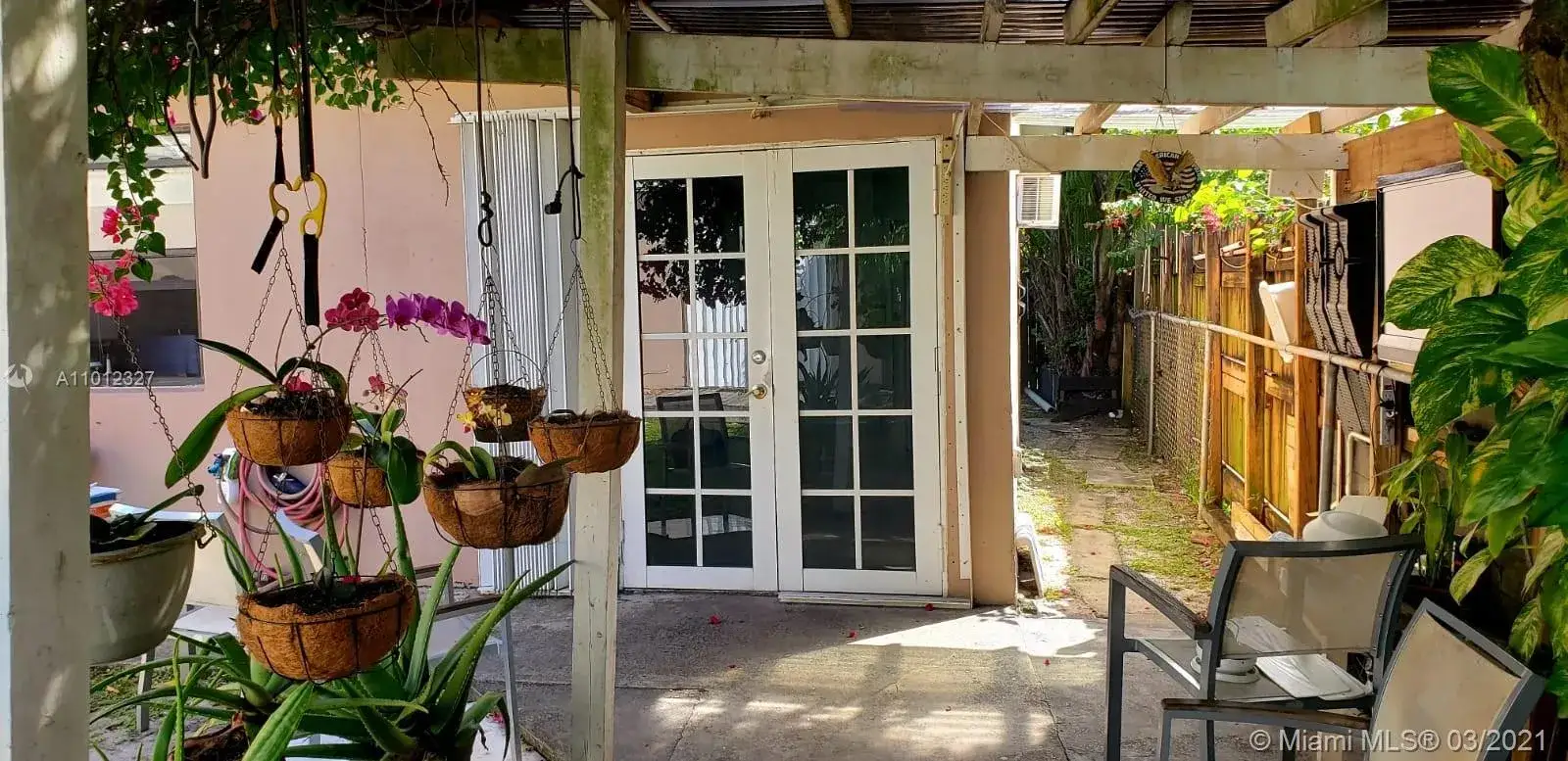 3 bedroom 2 bath Residential Lease for rent at 5652 Hayes St, Hollywood FL 33021