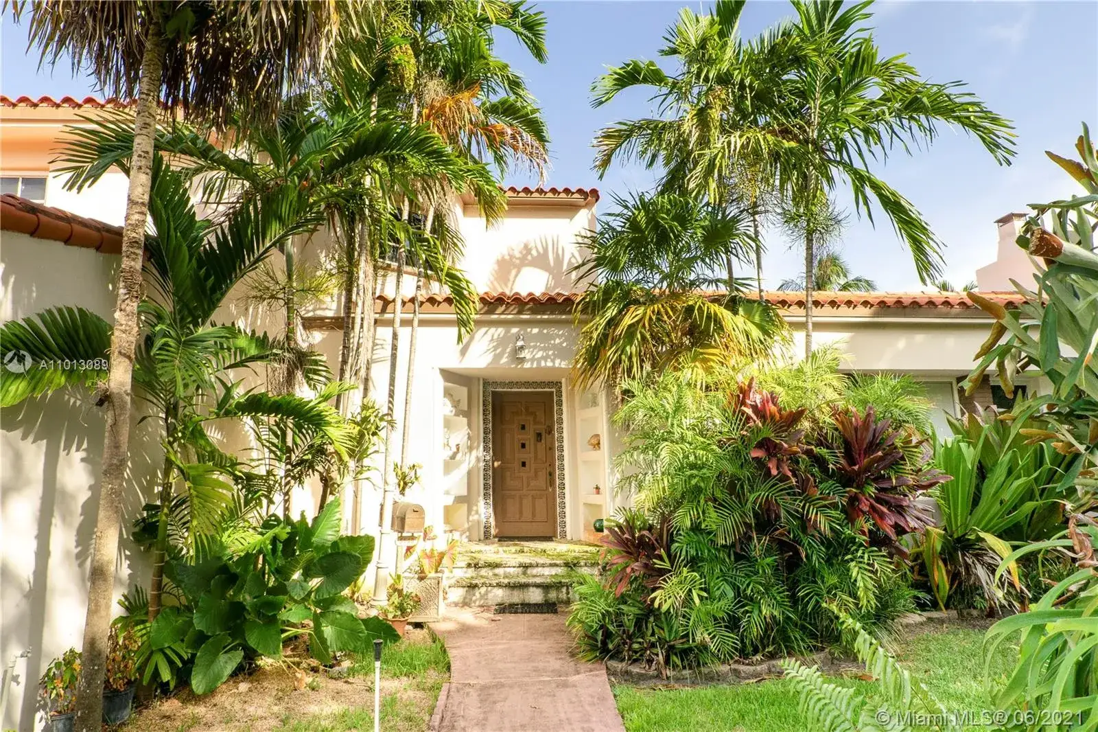 5 bedroom 5 bath Residential for sale at 5149 Alton Rd, Miami Beach FL 33140