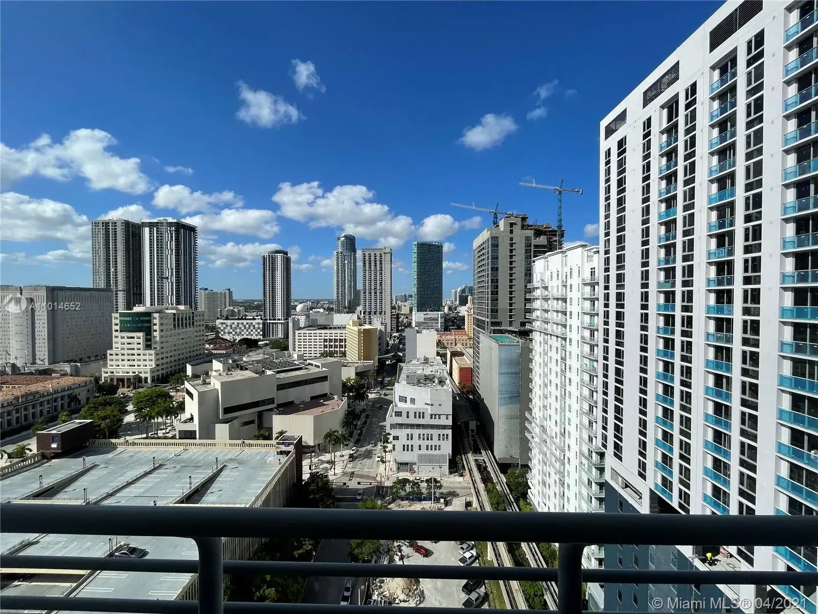 1 bedroom 1 bath Residential Lease for rent at 133 NE 2nd Ave # 2211, Miami FL 33132