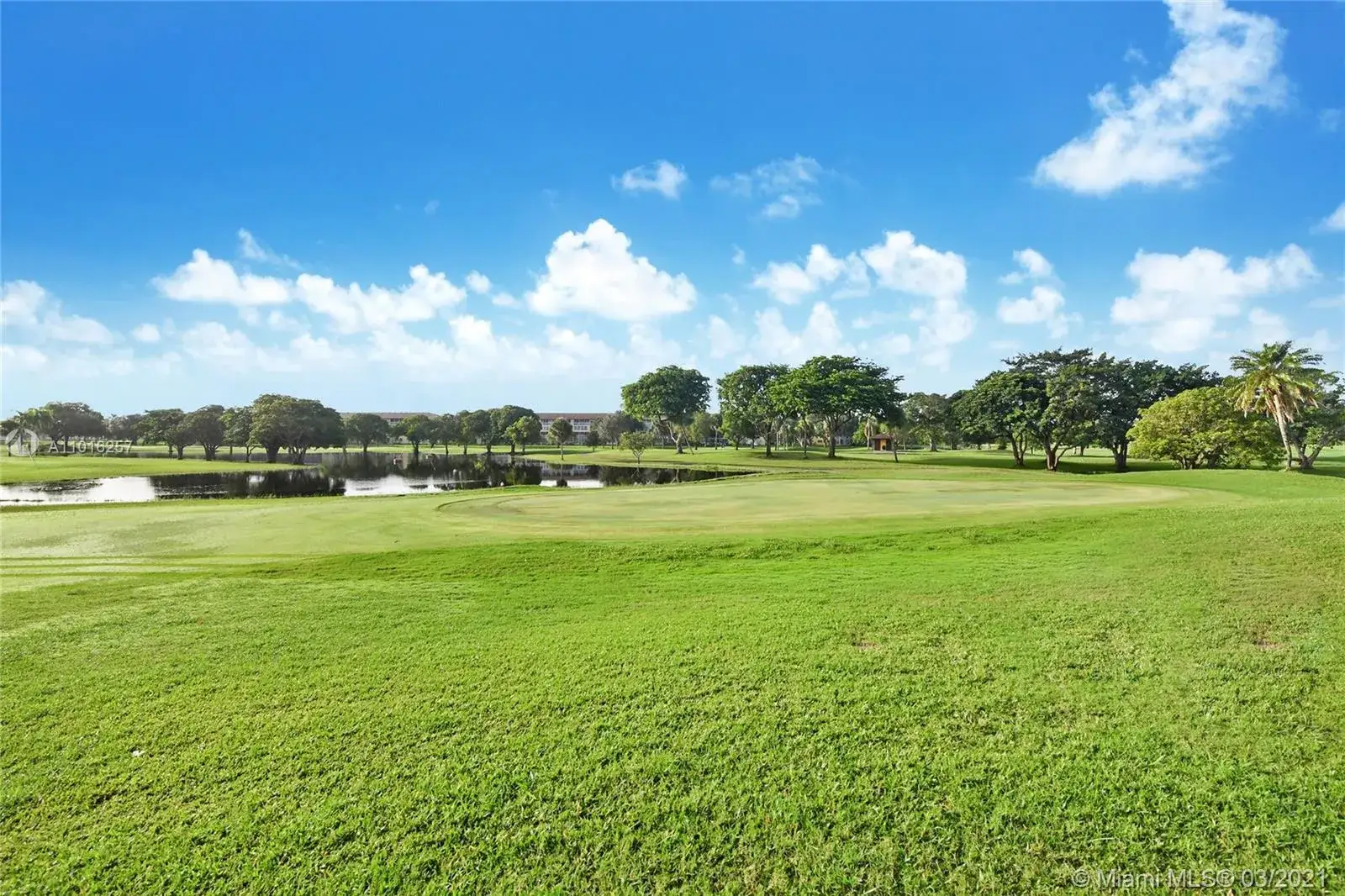1 bedroom 1 bath Residential for sale at 101 SW 132nd Way # 310J, Pembroke Pines FL 33027