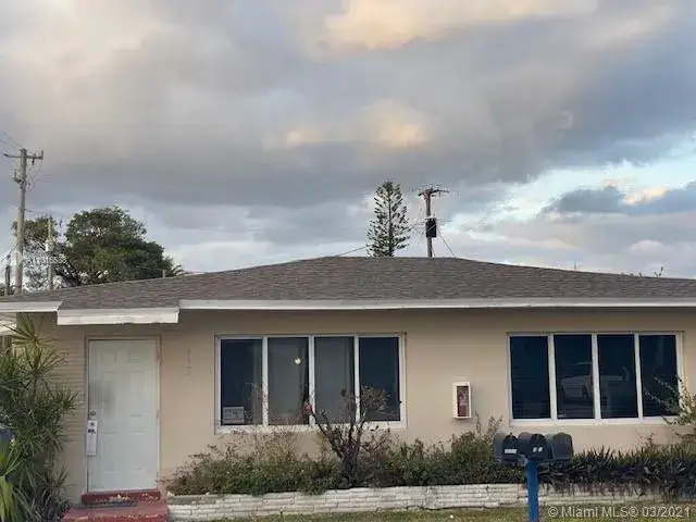Residential Income for sale at 413 SE 23rd St, Fort Lauderdale FL 33316