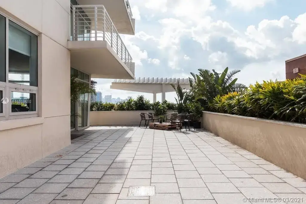 2 bedroom 2 bath Residential for sale at 3250 NE 1st Ave # 515, Miami FL 33137