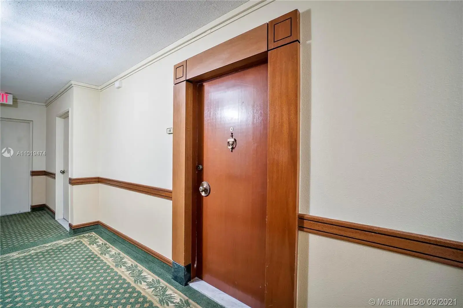 2 bedroom 2 bath Residential Lease for rent at 5555 Collins Ave # 4B, Miami Beach FL 33140
