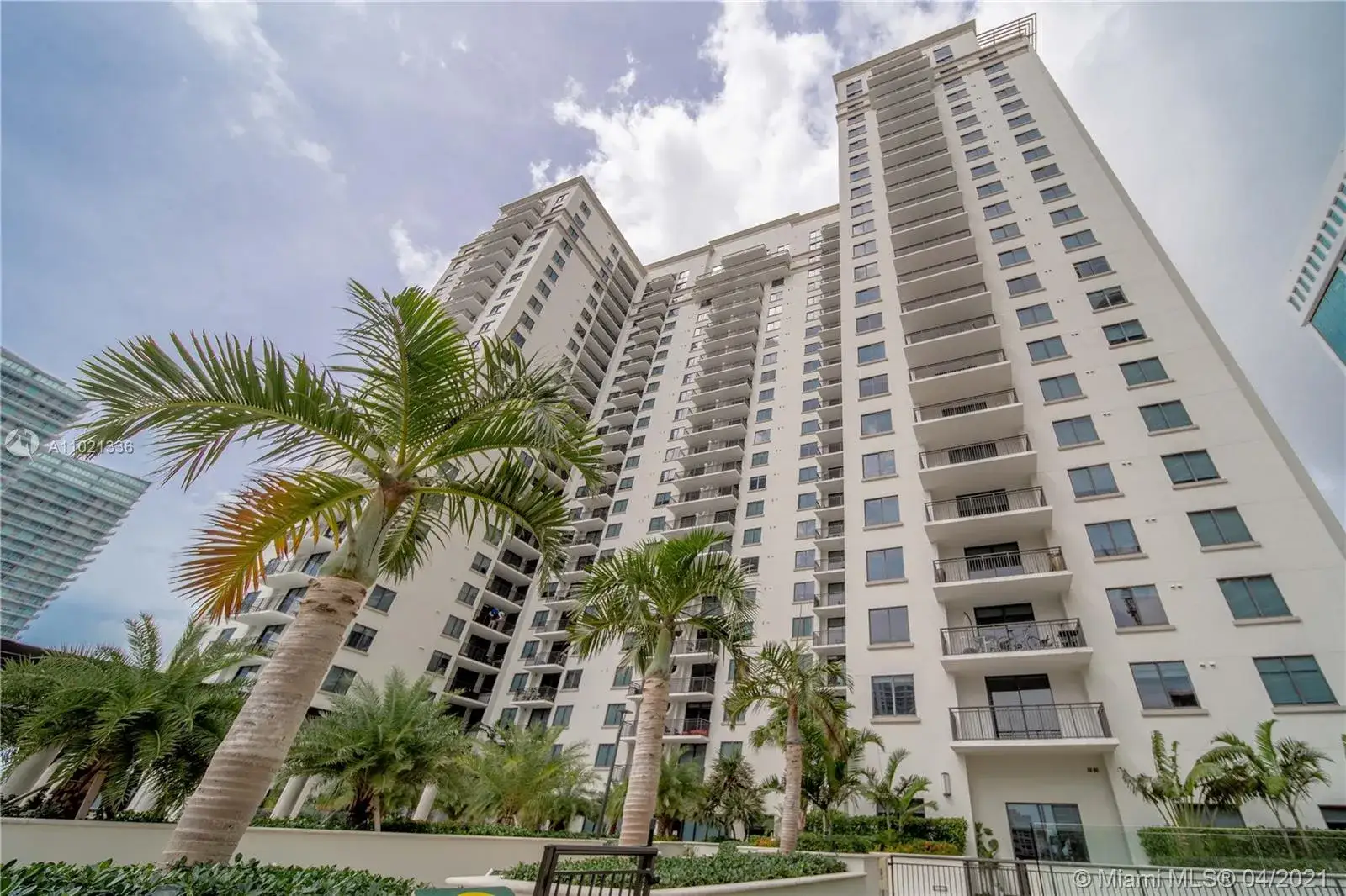 2 bedroom 2 bath Residential Lease for rent at 999 SW 1st Ave # 2105, Miami FL 33130