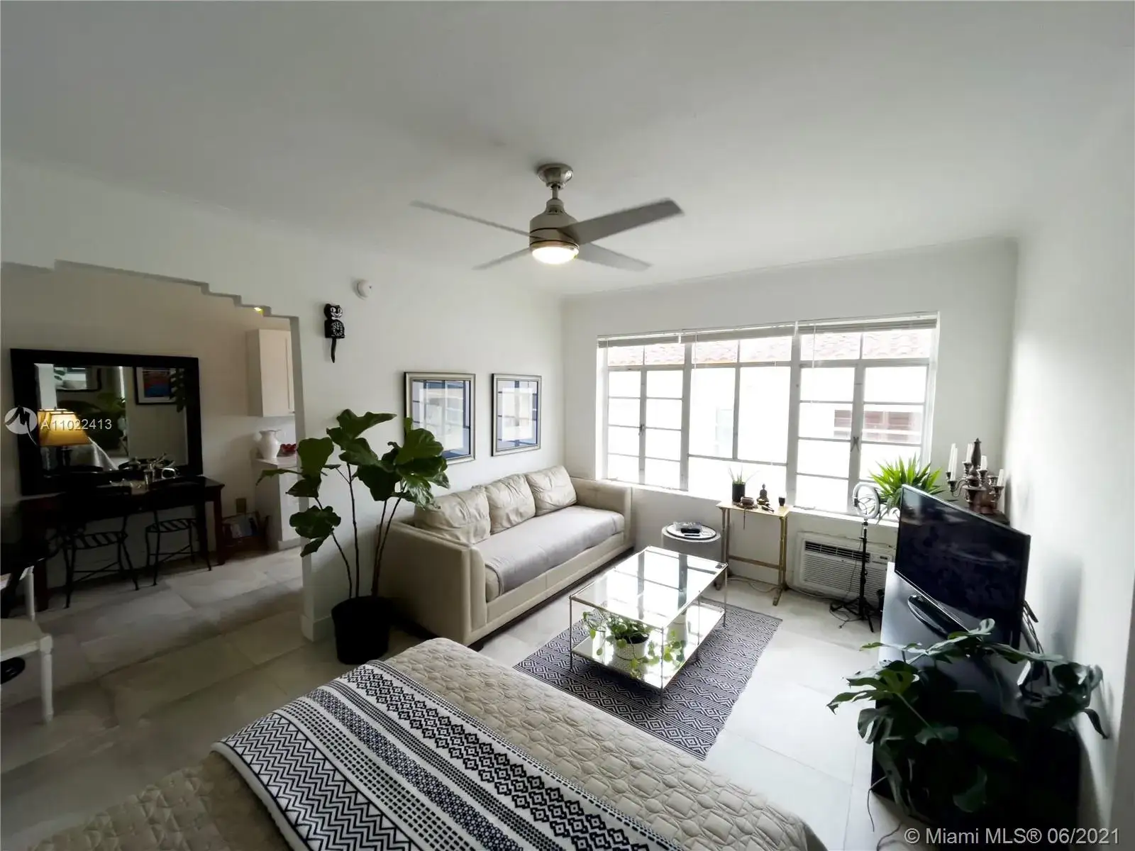 1 bath Residential Lease for rent at 1611 Euclid Ave # 11, Miami Beach FL 33139