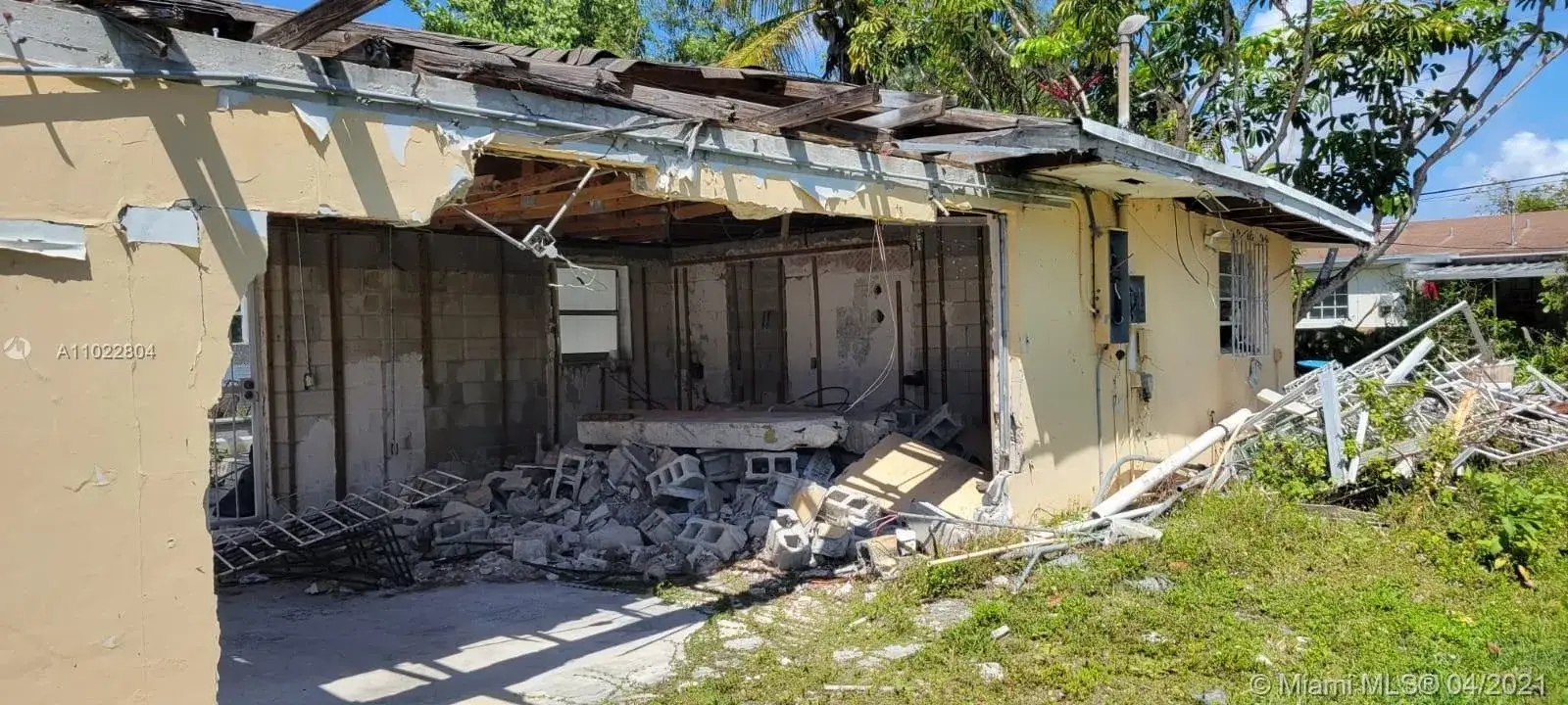 5 bedroom 4 bath Residential Lease for rent at 515 NE 142nd St, North Miami FL 33161
