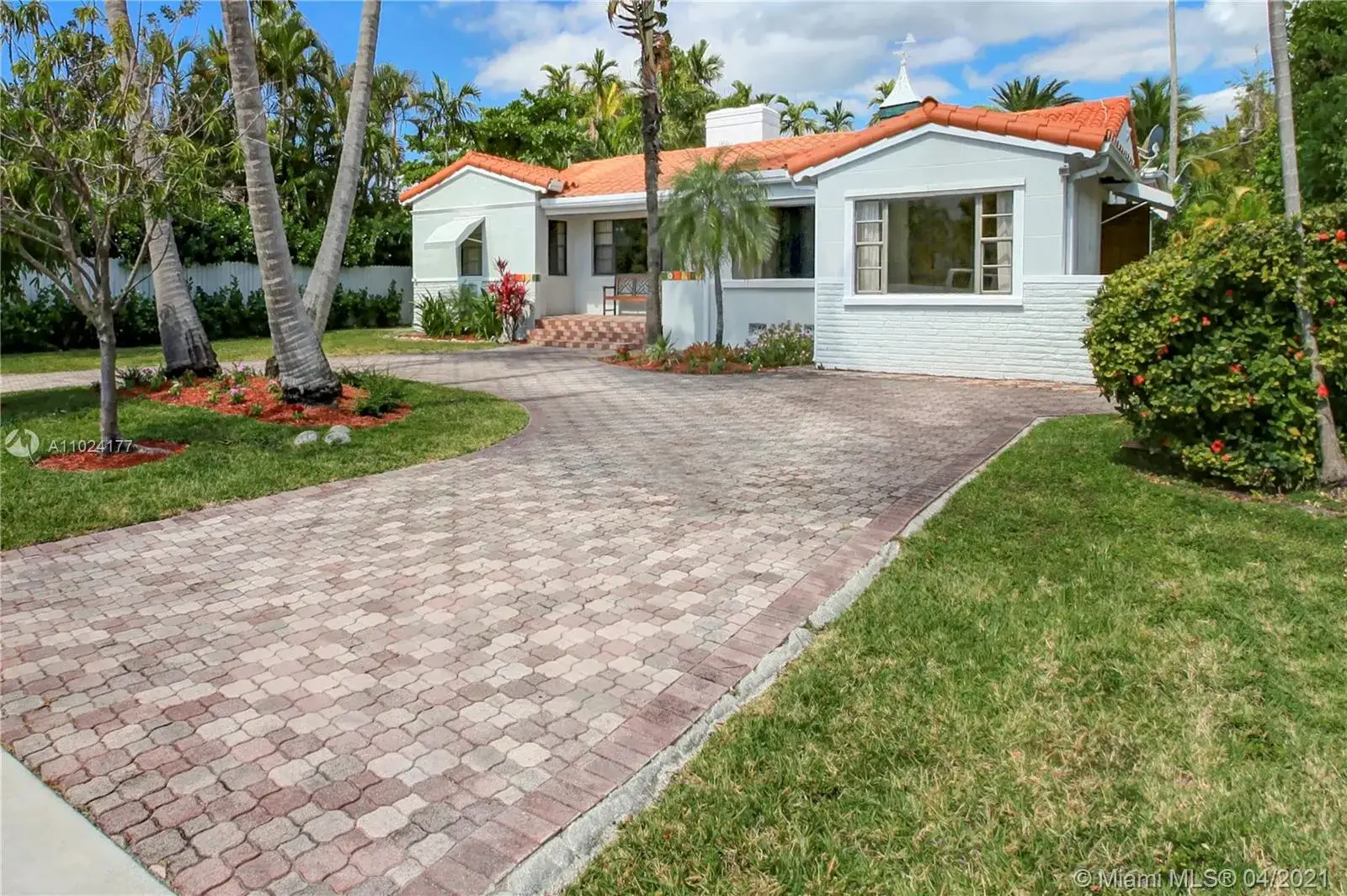4 bedroom 4 bath Residential Lease for rent at 118 E 3rd Ct, Miami Beach FL 33139
