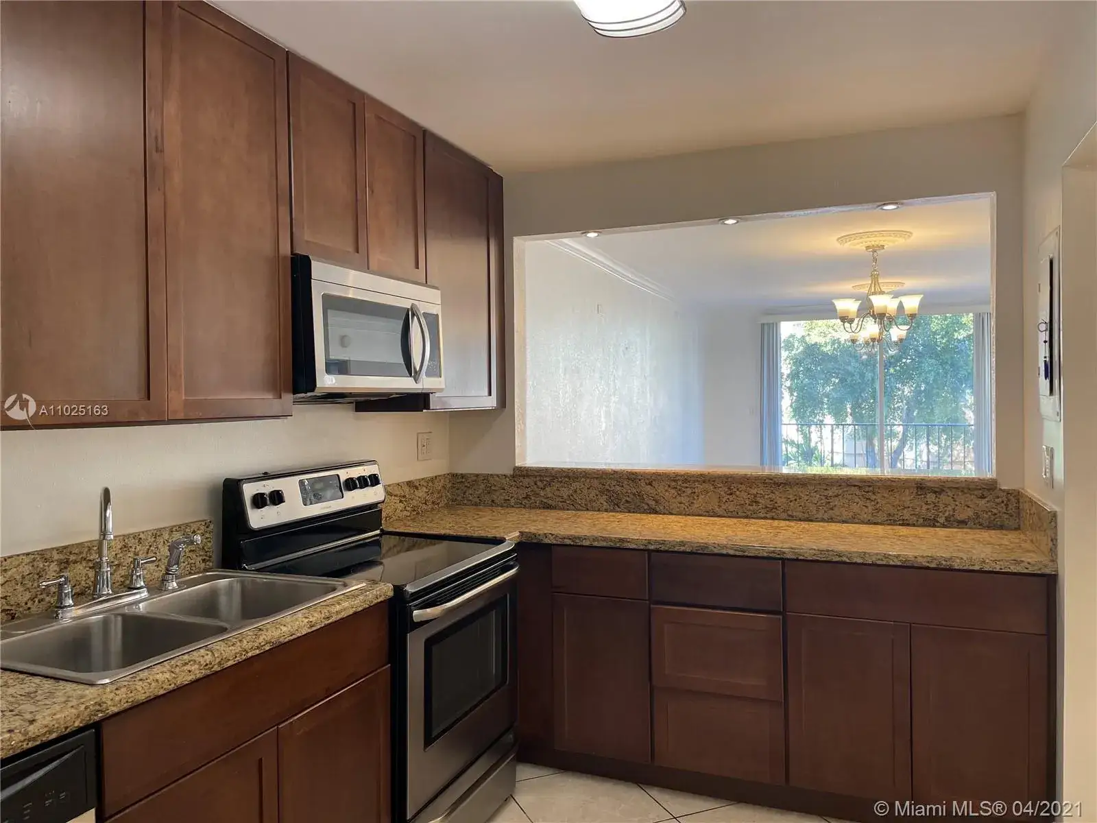 1 bedroom 1 bath Residential for sale at 1465 NE 123rd St # 303, North Miami FL 33161