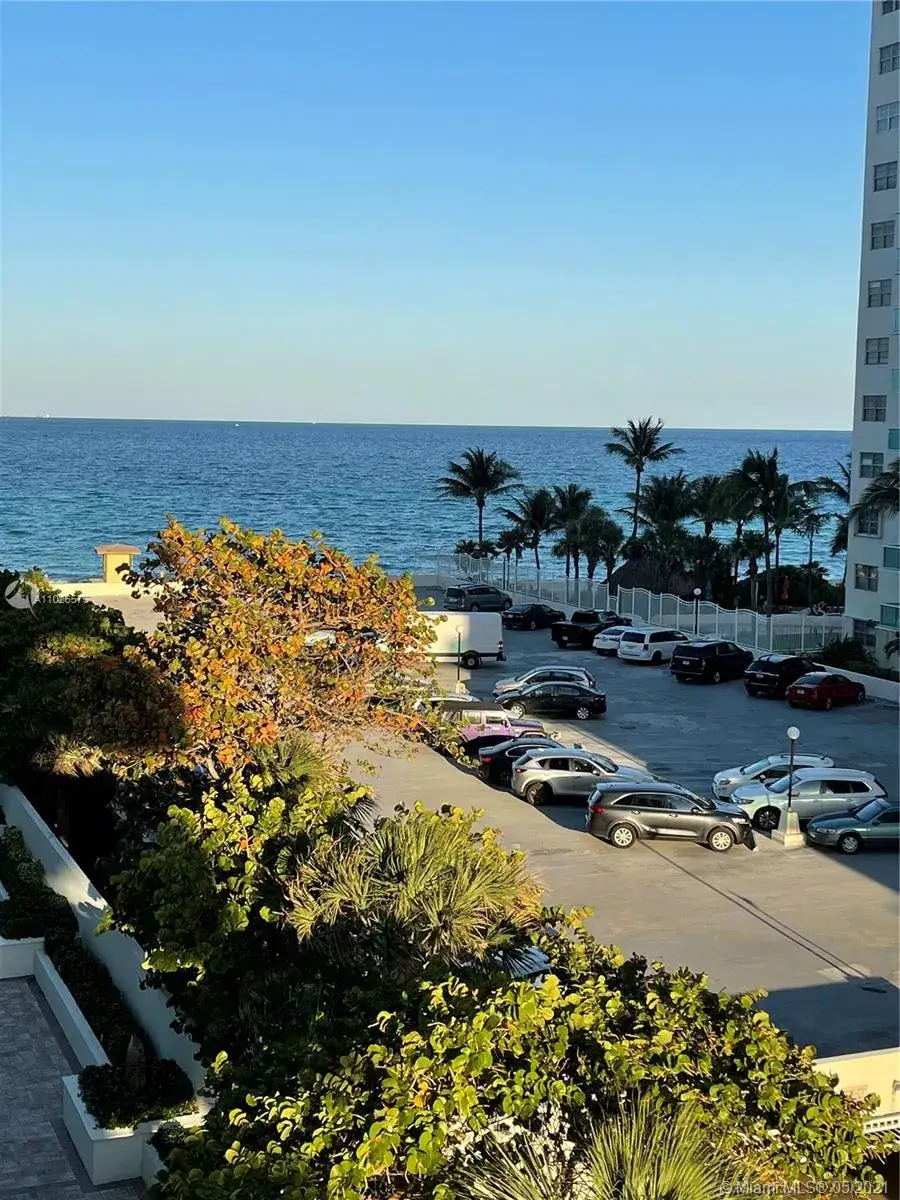 1 bedroom 1 bath Residential Lease for rent at 3725 S Ocean Dr # 520, Hollywood FL 33019