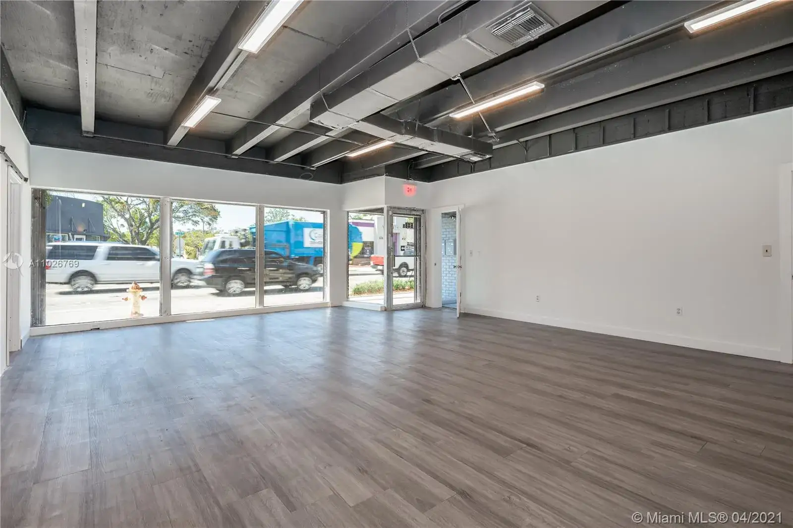 Commercial Sale for sale at 645 NE 125th St, North Miami FL 33161