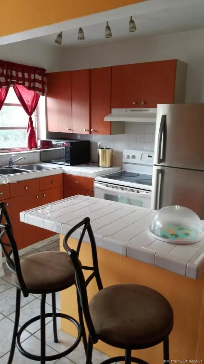 2 bedroom 1 bath Residential for sale at 5960 NE 5th Ct # 9, Miami FL 33137