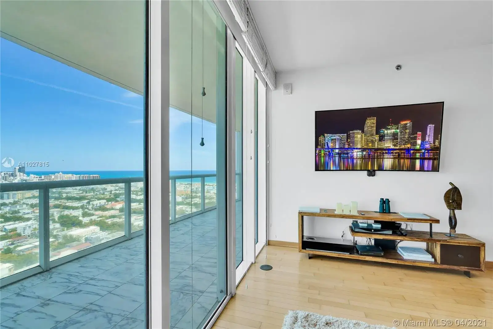 2 bedroom 2 bath Residential Lease for rent at 450 Alton Rd # 3206, Miami Beach FL 33139