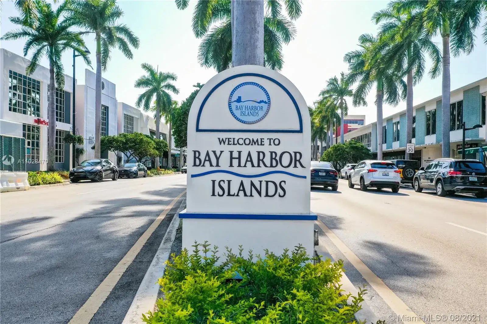 1 bedroom 1 bath Residential Lease for rent at 1020 94th St # 402, Bay Harbor Islands FL 33154