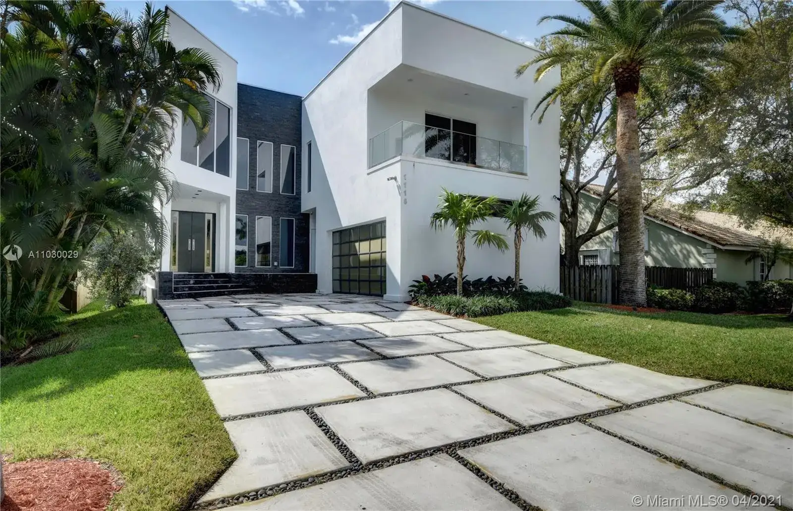4 bedroom 3 bath Residential for sale at 1118 Jefferson St, Hollywood FL 33019