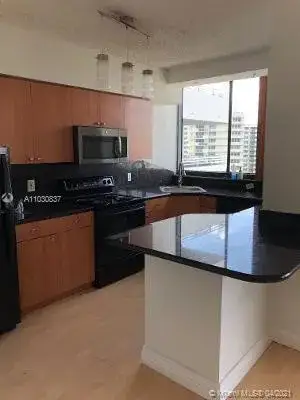2 bedroom 2 bath Residential Lease for rent at 1330 West Ave # 1009, Miami Beach FL 33139