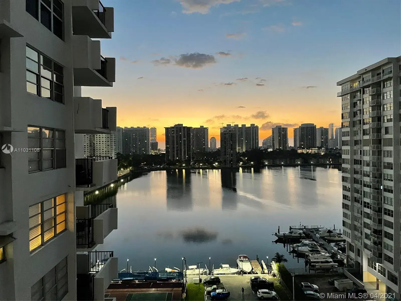 1 bedroom 1 bath Residential for sale at 2750 NE 183rd St # 1401, Aventura FL 33160