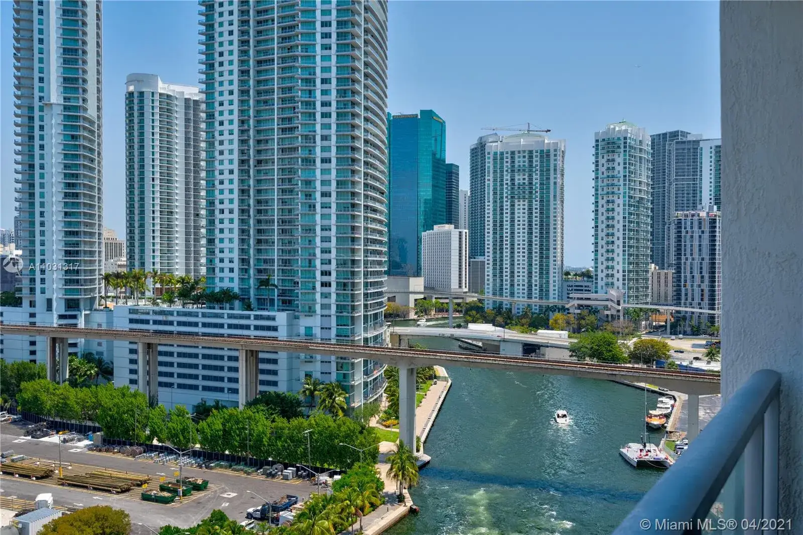 2 bedroom 2 bath Residential for sale at 185 SW 7th St # 1401, Miami FL 33130