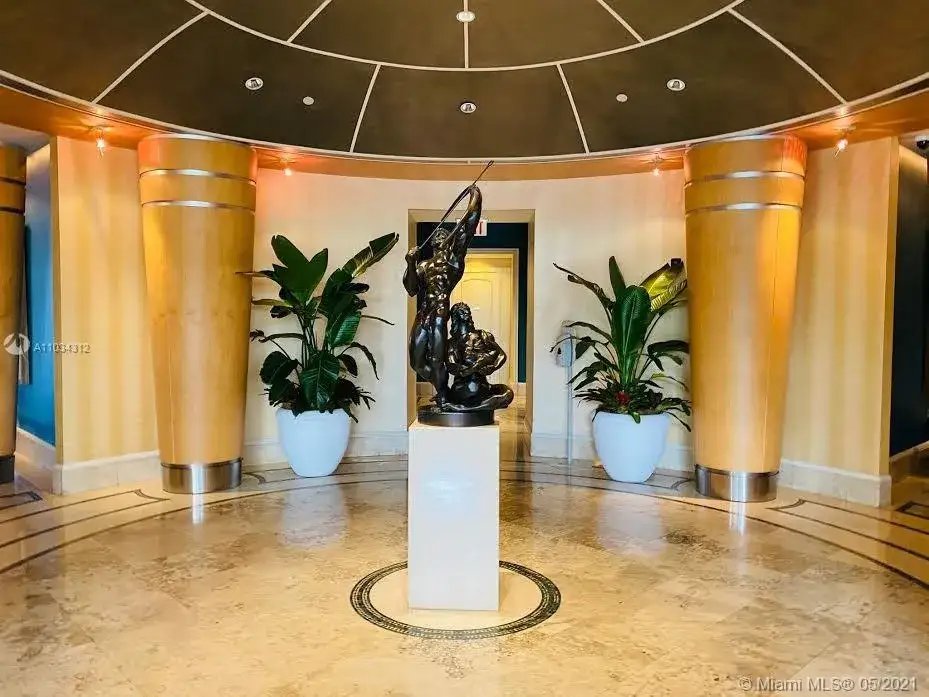 2 bedroom 2 bath Residential for sale at 888 Brickell Key Dr # 2611, Miami FL 33131