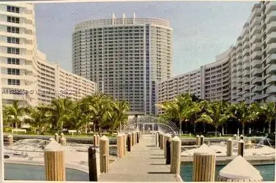 2 bedroom 2 bath Residential Lease for rent at 1500 Bay Rd # 134S, Miami Beach FL 33139