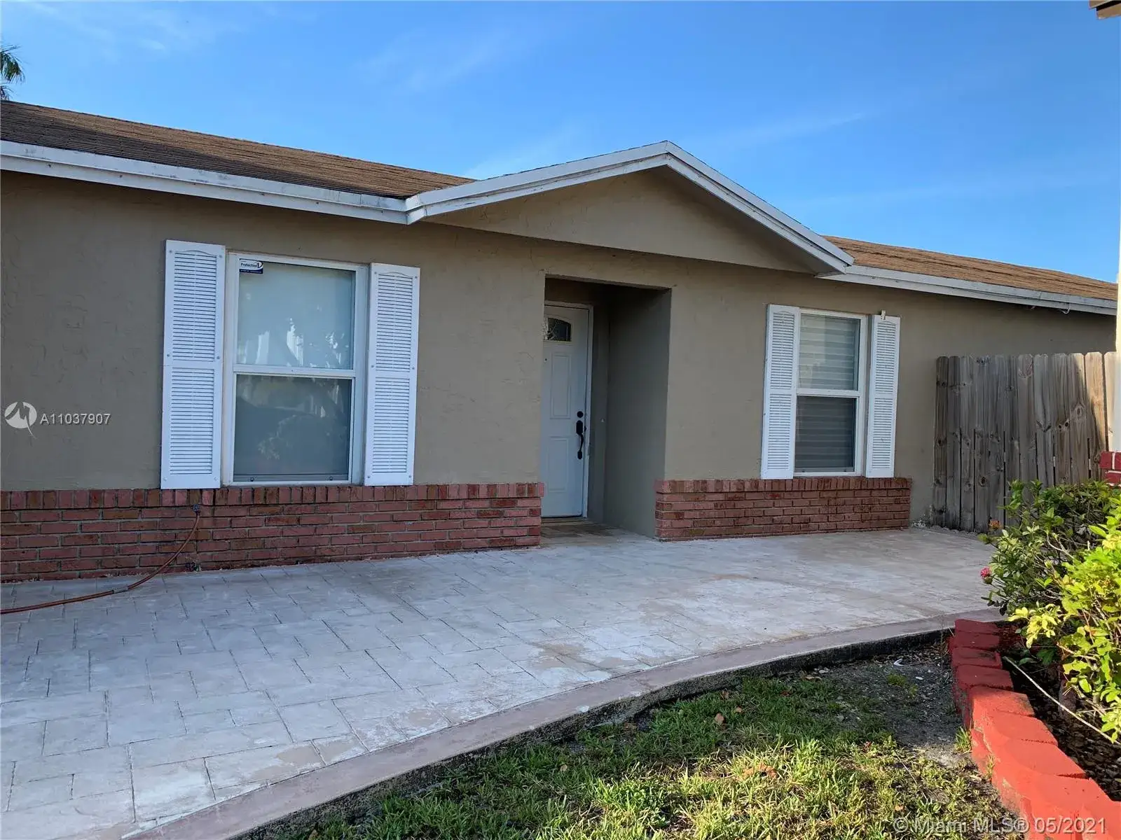 3 bedroom 2 bath Residential Lease for rent at 8225 NW 192nd Ter, Hialeah FL 33015