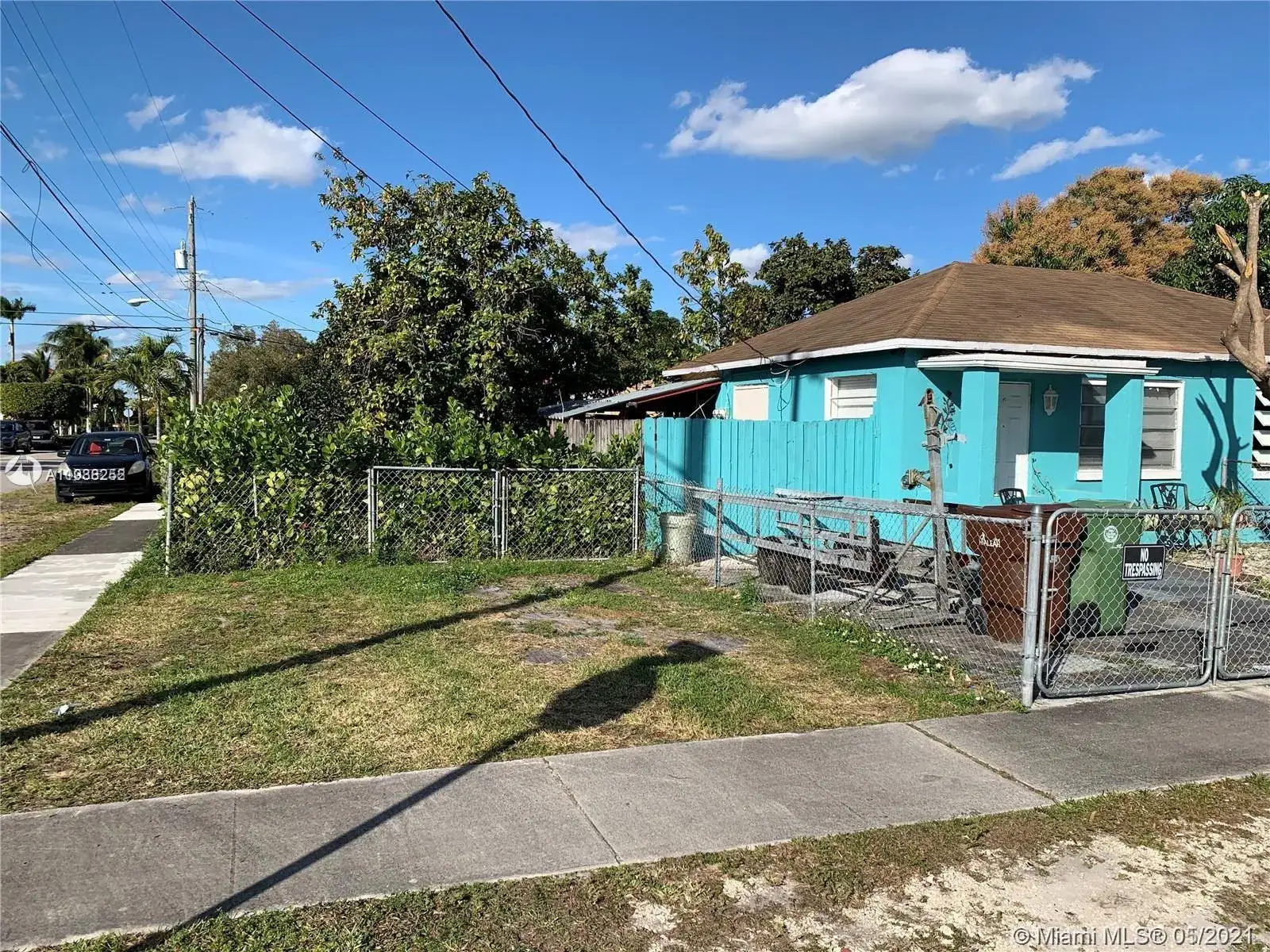 6 bedroom 4 bath Residential for sale at 501 E 59th St, Hialeah FL 33013