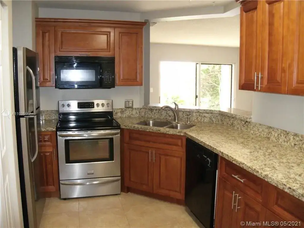 2 bedroom 2 bath Residential for sale at 3453 NW 44th St # 107, Oakland Park FL 33309