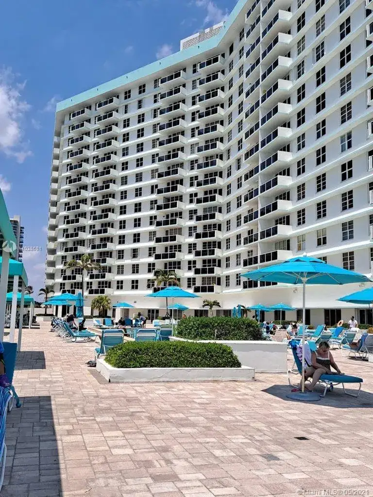 2 bedroom 2 bath Residential Lease for rent at 3725 S Ocean Dr # 1417, Hollywood FL 33019