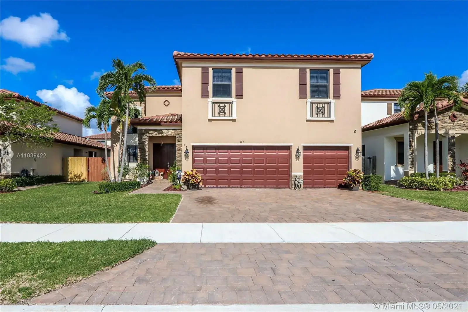 5 bedroom 4 bath Residential for sale at 174 SE 35th Ave, Homestead FL 33033