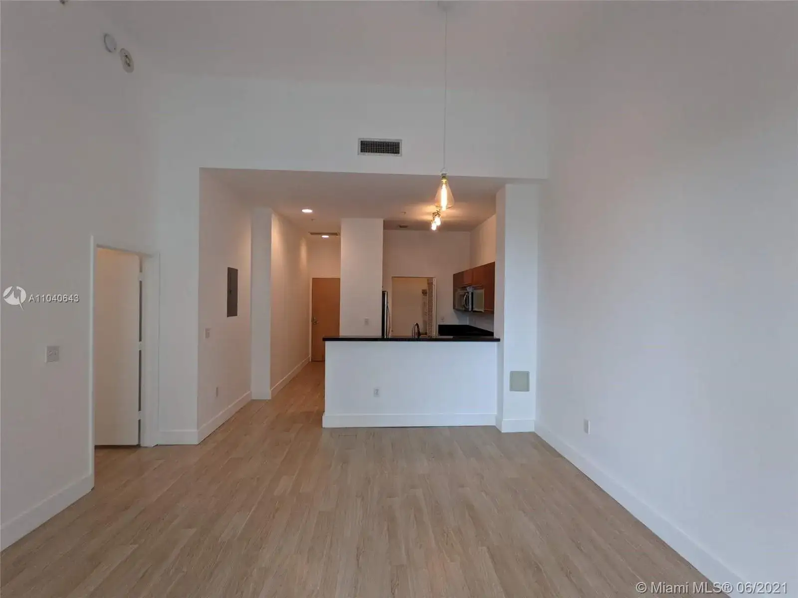 1 bedroom 1 bath Residential for sale at 244 Biscayne Blvd # 206, Miami FL 33132