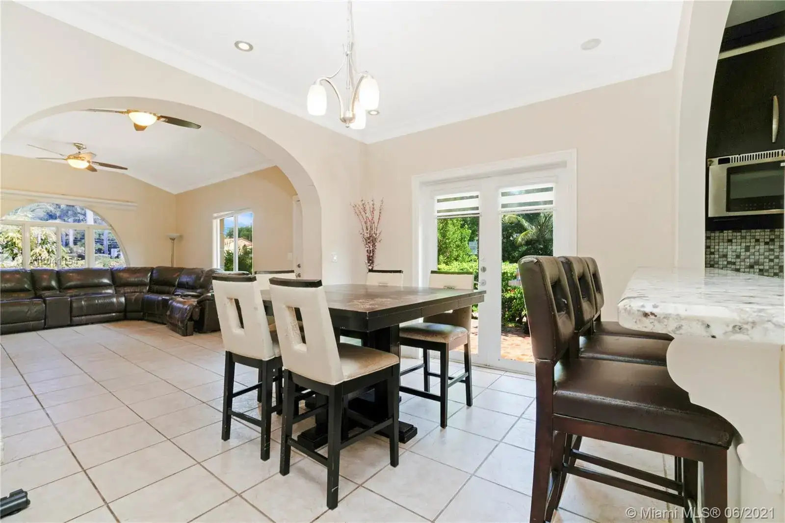 3 bedroom 3 bath Residential for sale at 1255 Lenox Ave, Miami Beach FL 33139