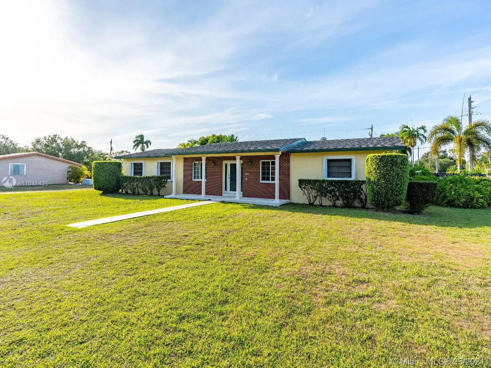 3 bedroom 2 bath Residential for sale at 16701 SW 277th St, Homestead FL 33031