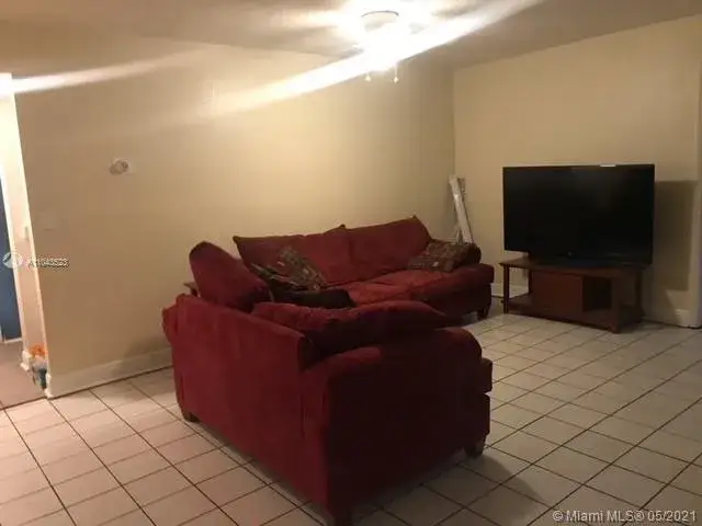 2 bedroom 2 bath Residential for sale at 1051 Jefferson Dr # 1051J, Homestead FL 33034