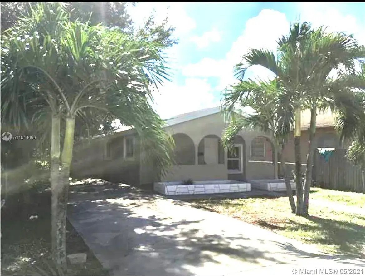 2 bedroom 1 bath Residential Lease for rent at 2224 Farragut St, Hollywood FL 33020
