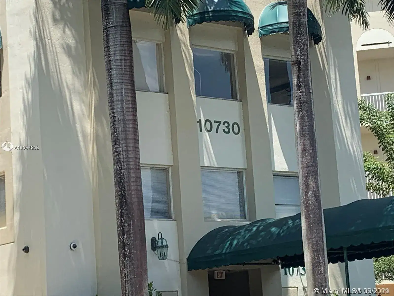 3 bedroom 2 bath Residential for sale at 10730 NW 66th St # 203, Doral FL 33178