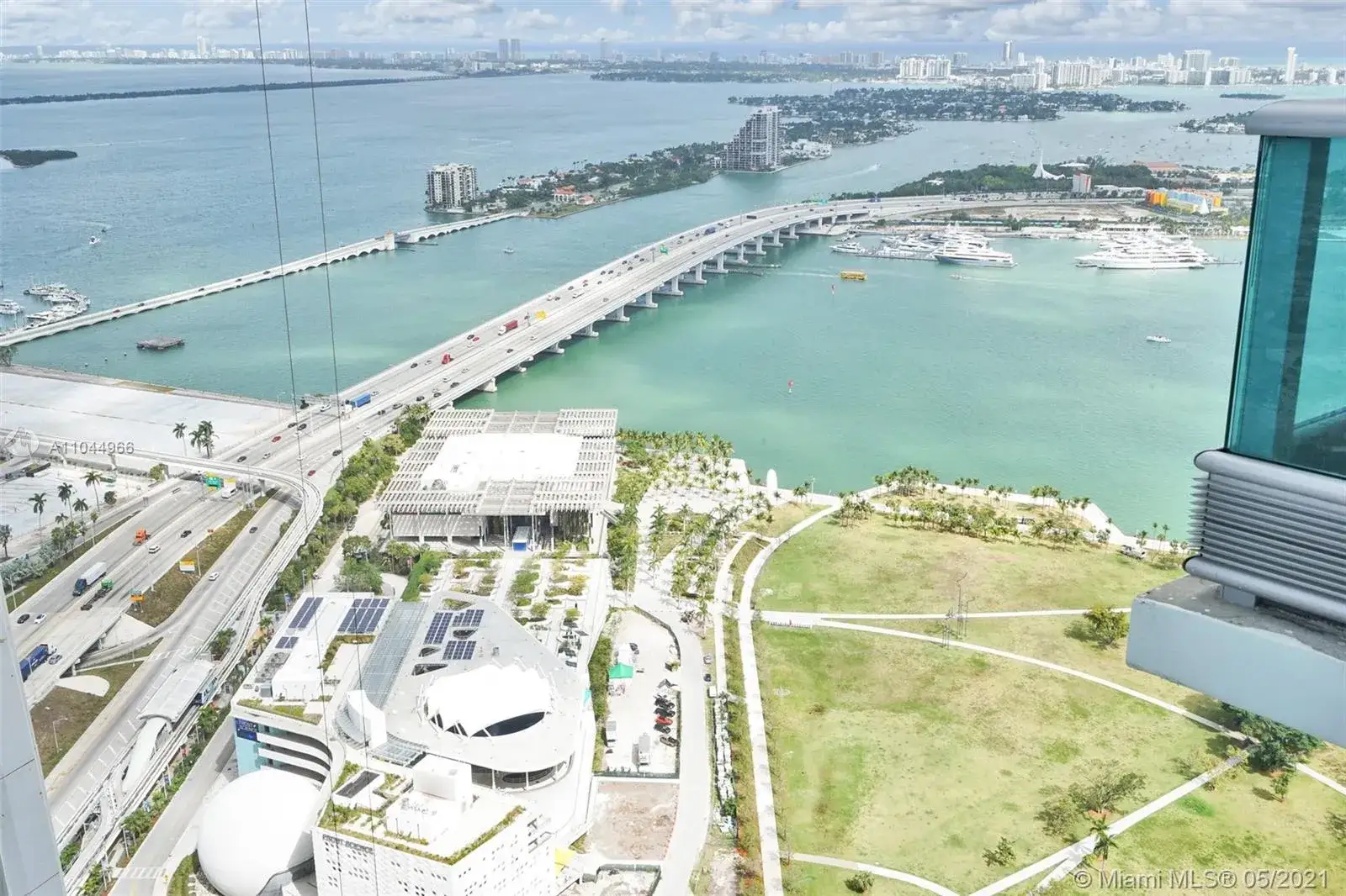 2 bedroom 2 bath Residential for sale at 900 Biscayne Blvd # 5510, Miami FL 33132