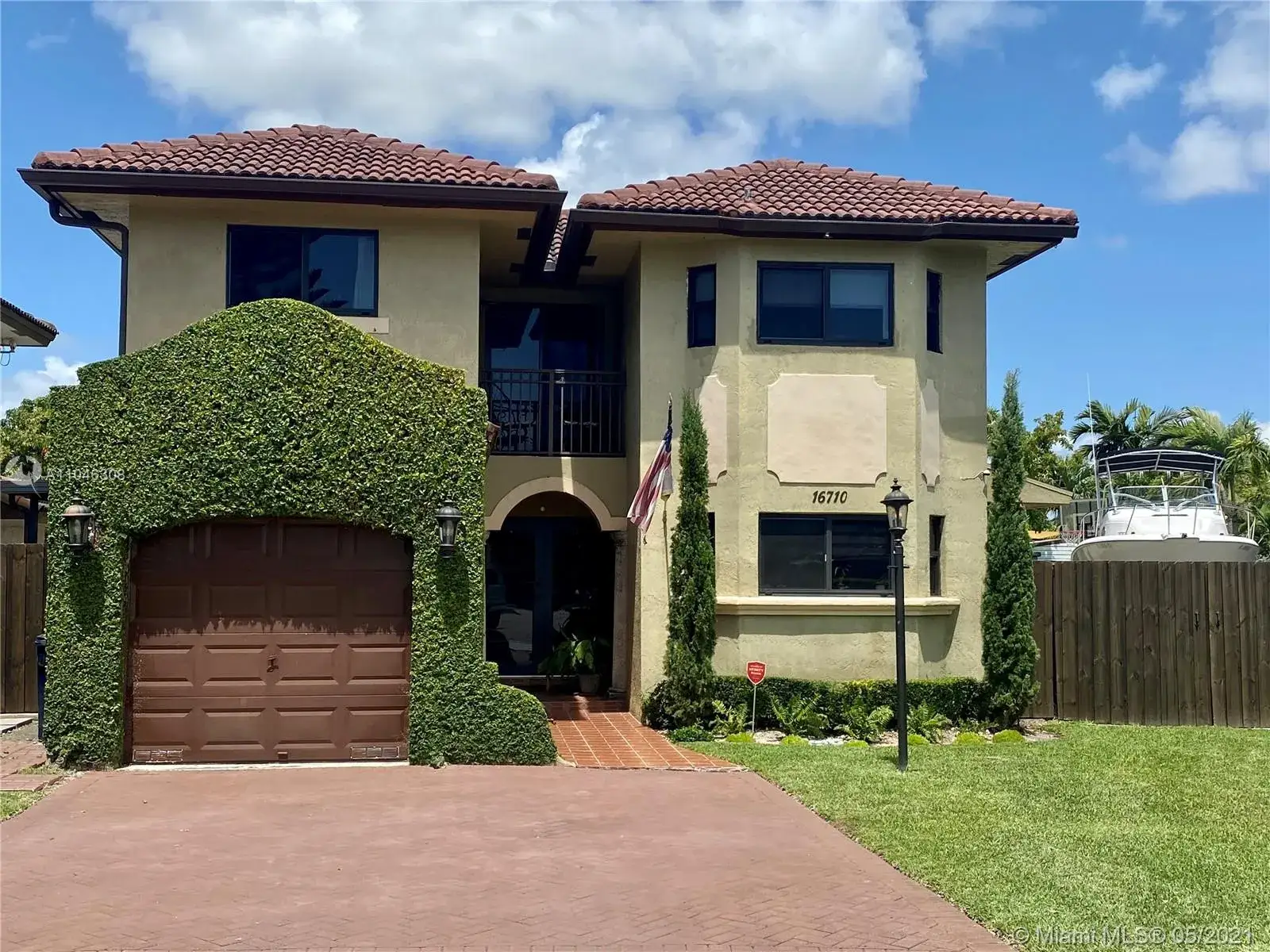3 bedroom 2 bath Residential Lease for rent at 16710 SW 140th Ave, Miami FL 33177