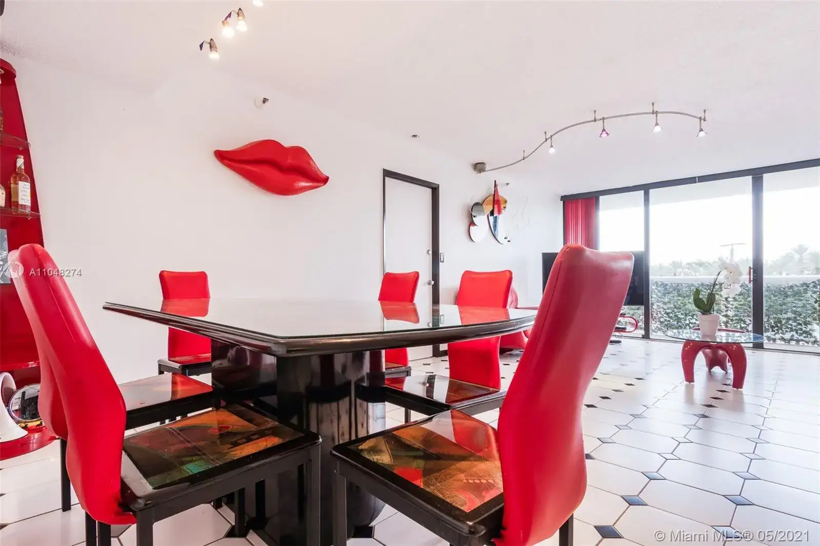 2 bedroom 2 bath Residential for sale at 20505 E Country Club Dr # 231, Aventura FL 33180