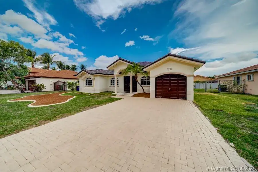 3 bedroom 2 bath Residential Lease for rent at 3723 SW 150th Ct, Miami FL 33185