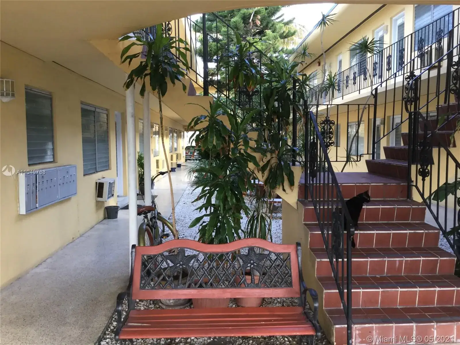 1 bath Residential for sale at 75 Washington Ave # 8, Miami Beach FL 33139