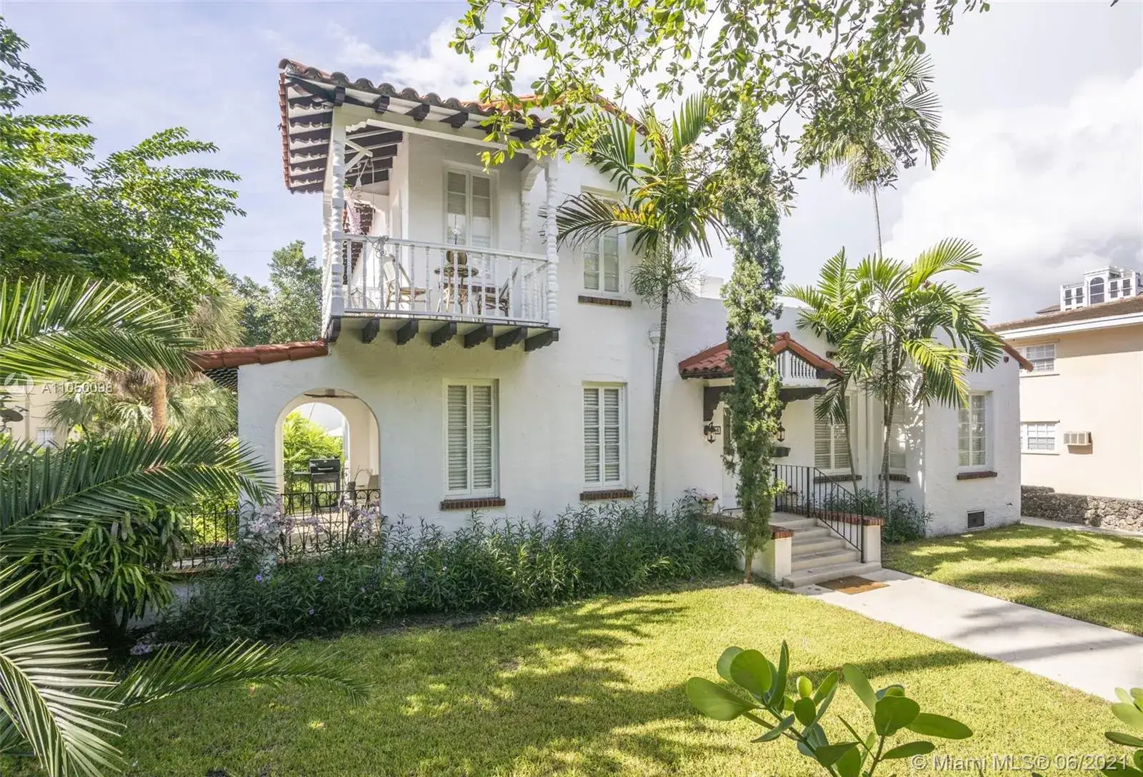 Commercial Sale for sale at 36 Phoenetia Ave, Coral Gables FL 33134